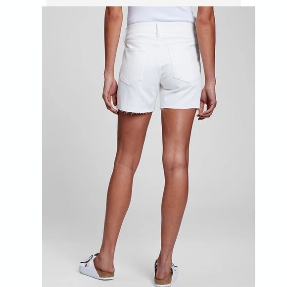GAP 5" Mid Rise Shorts in White NWT New - Picture 4 of 5